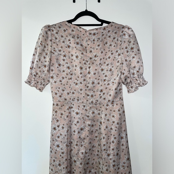 Wayf Blush Pink White Daisy Flower Pattern Midi Dress Size M - Picture 5 of 10